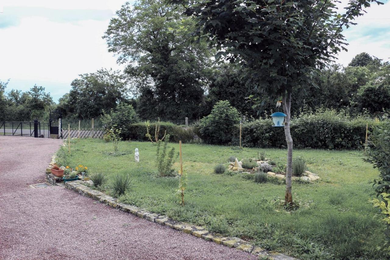 Le Pre De Luceau Bed & Breakfast Blet Exterior photo