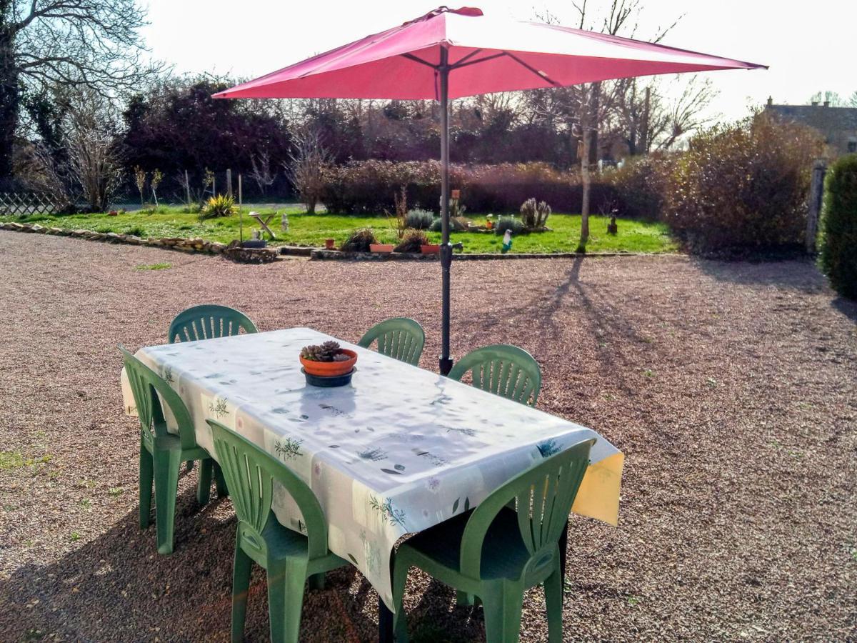 Le Pre De Luceau Bed & Breakfast Blet Exterior photo